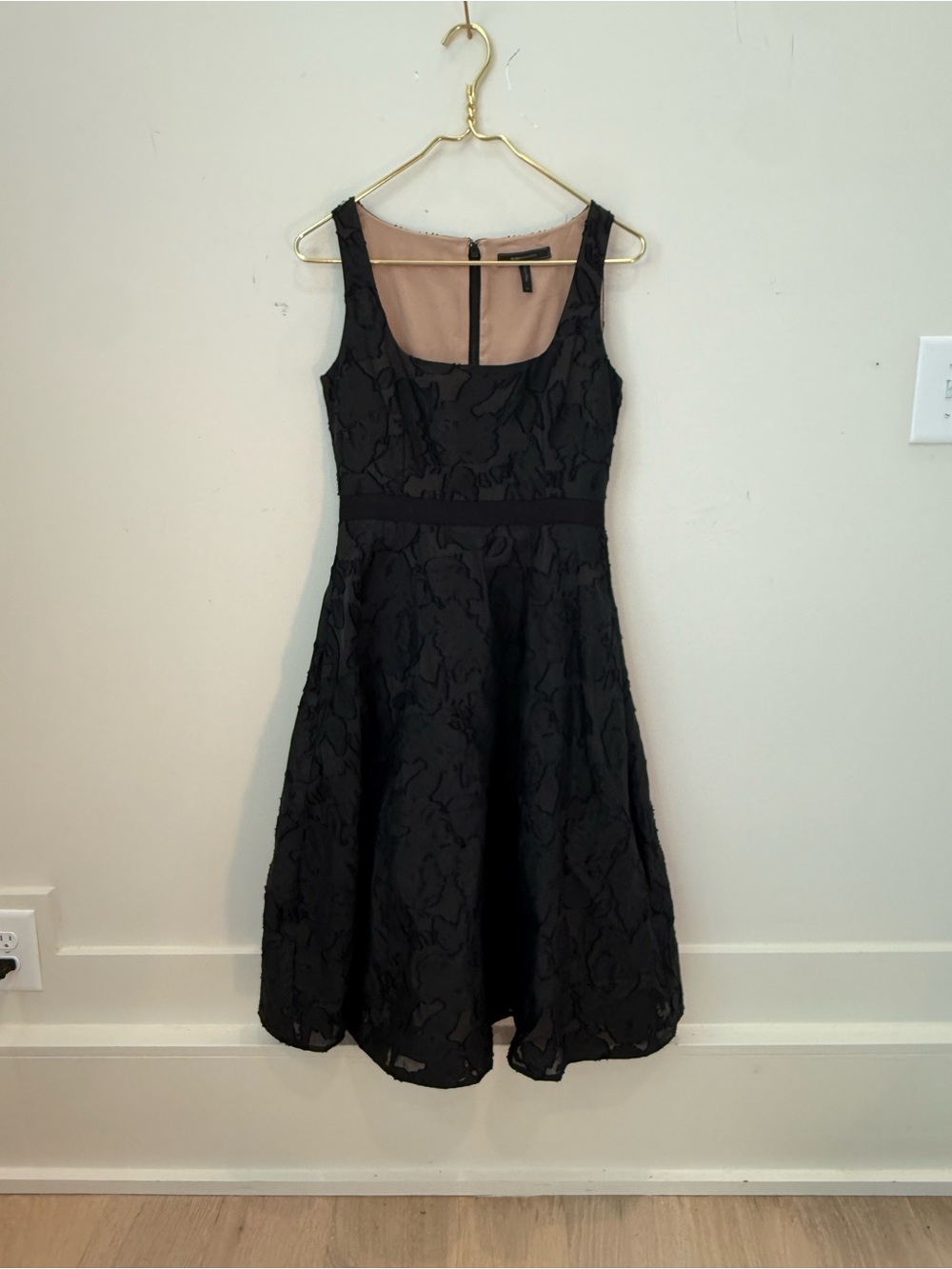 BCBG Black Textured Sleeveless Midi Dress